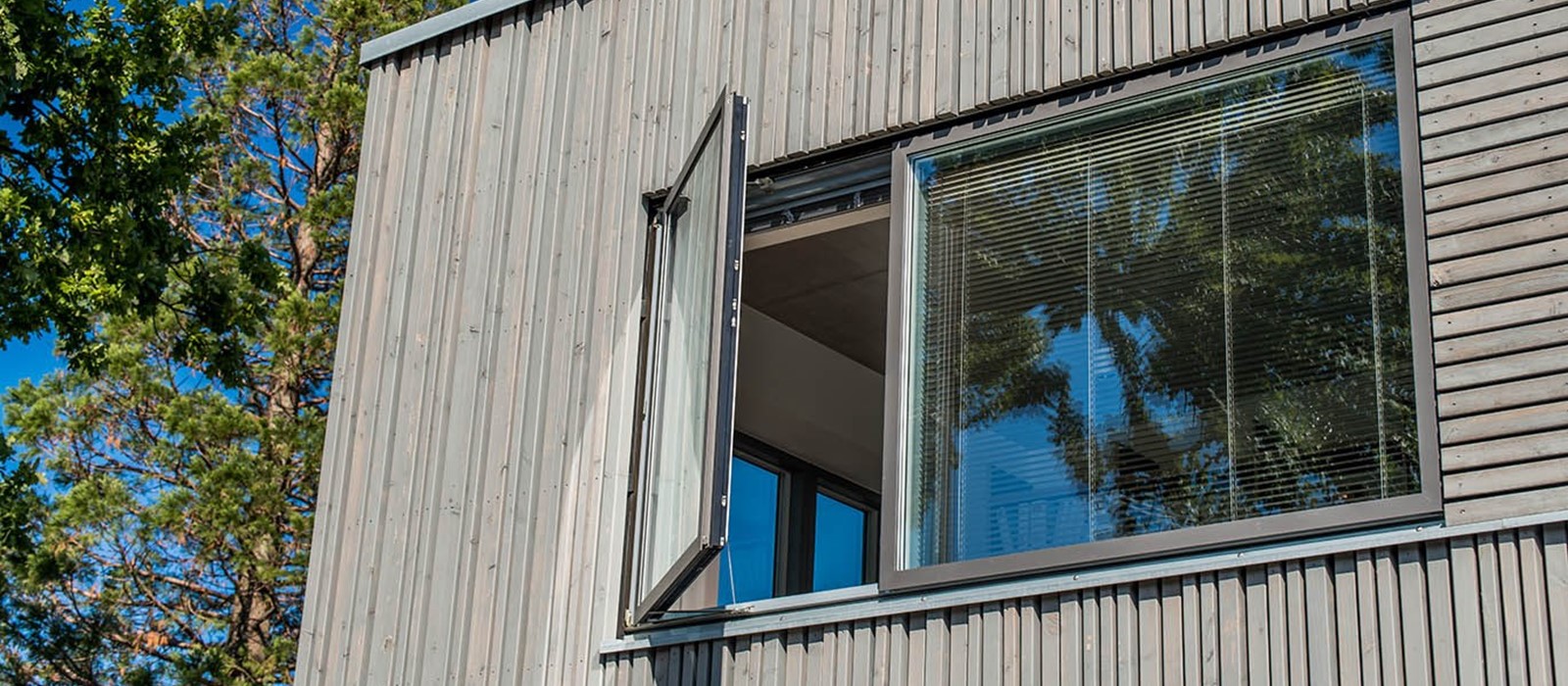 Side-Hung Windows at Minimal Frame Projects